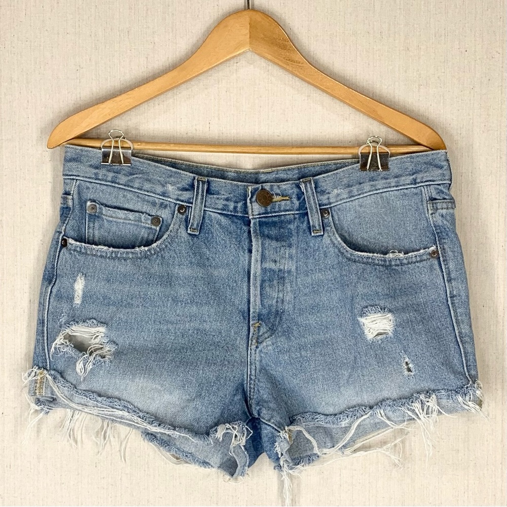 BDG~Urban Outfitters~Women’s Distressed‎ Cut Off Denim Shorts~Button Fly~Sz 28